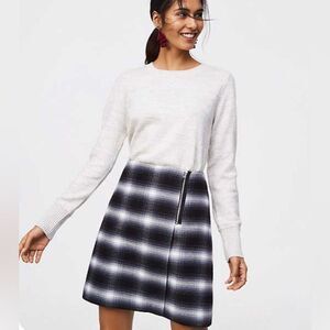 Loft black and white chic zipper plaid wrap skirt size 00P NWOT